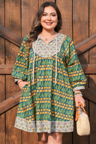 Green Plus Size Mixed Floral Print Striped Trim Loose Mini Dress